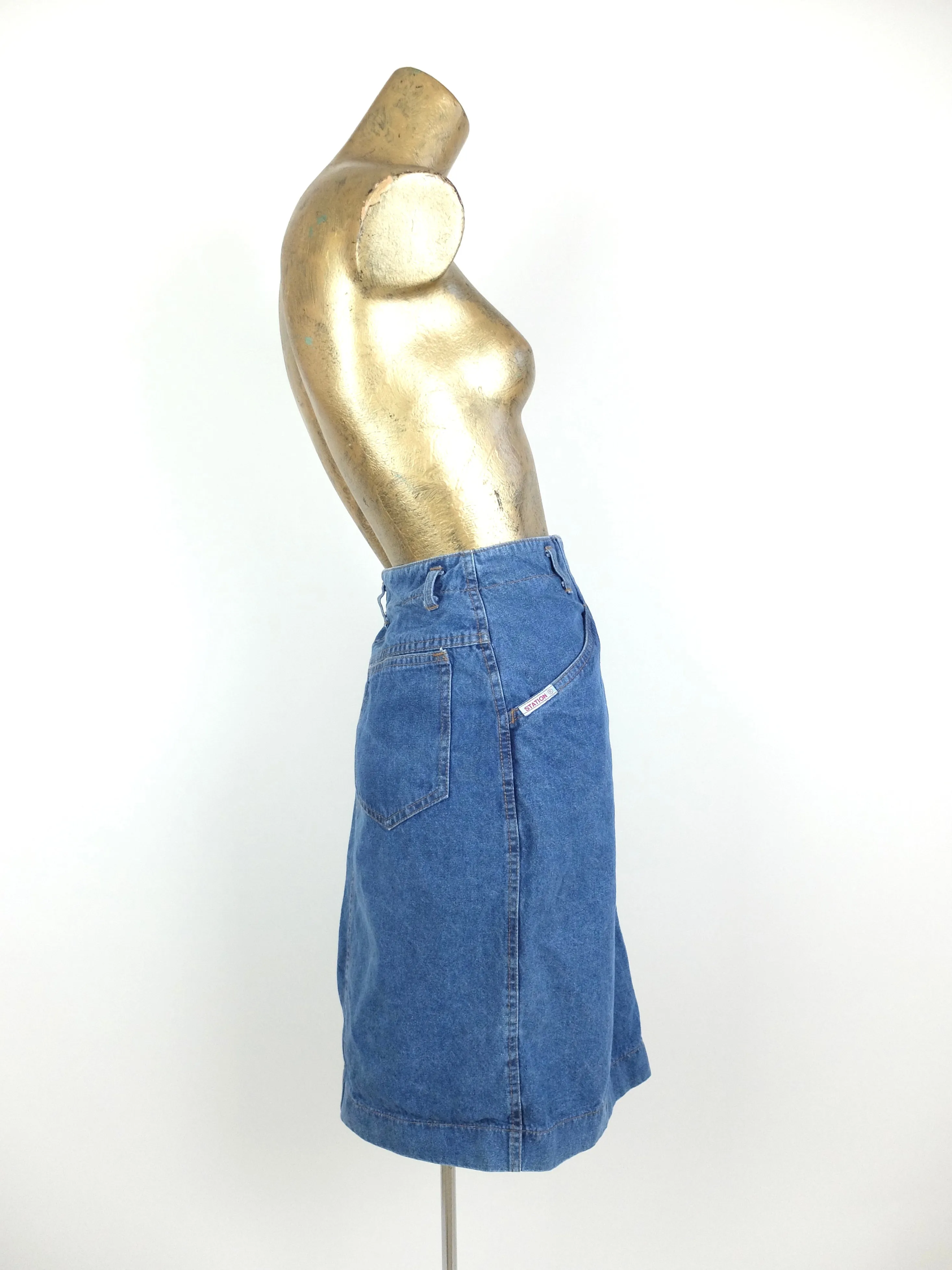 80s Utilitarian Medium Wash Denim High Waisted Snap Button A-Line Jean Mini Skirt