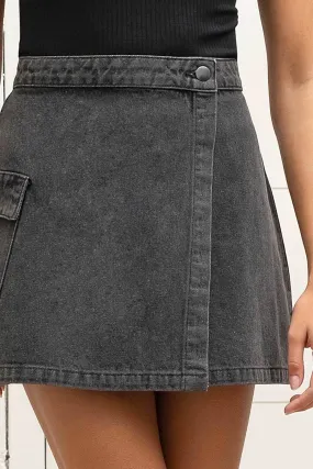 WRAP DENIM MINI CARGO SKIRT